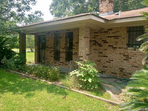 211 Lakecrest Ave, Baton Rouge, LA 70807 - MLS#: 2024002468
