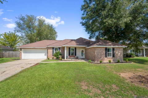 Homes For Sale - 43304 S Henderson Ave<br/> Prairieville, LA 70769