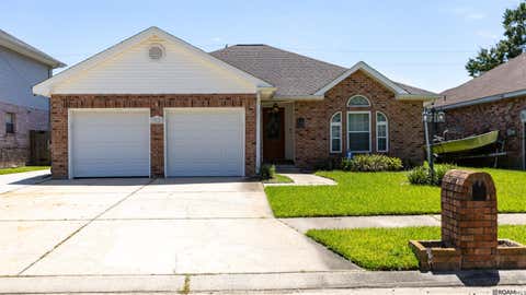 Homes For Sale - 312 River Village Drive<br/> Destrehan, LA 70047