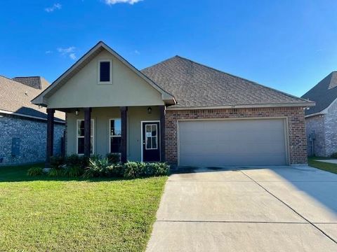 Homes For Sale - 177 Adley Avenue<br/> Houma, LA 70364