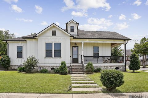 Homes For Sale - 2444 Vienna Street<br/> New Orleans, LA 70122