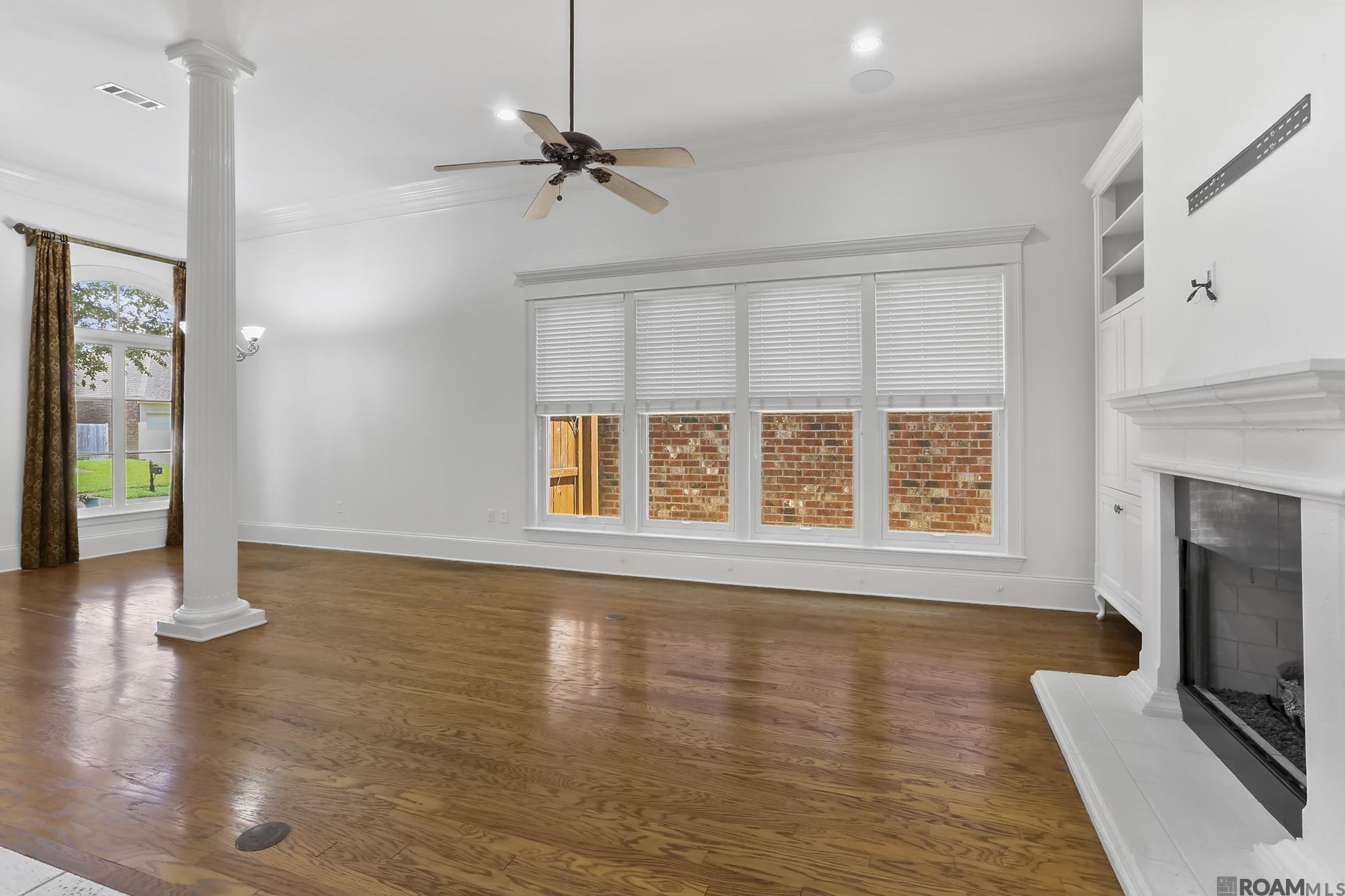 10777 Woodland Oaks