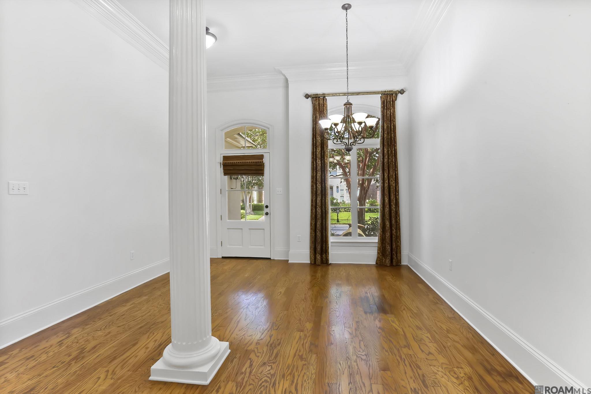 10777 Woodland Oaks