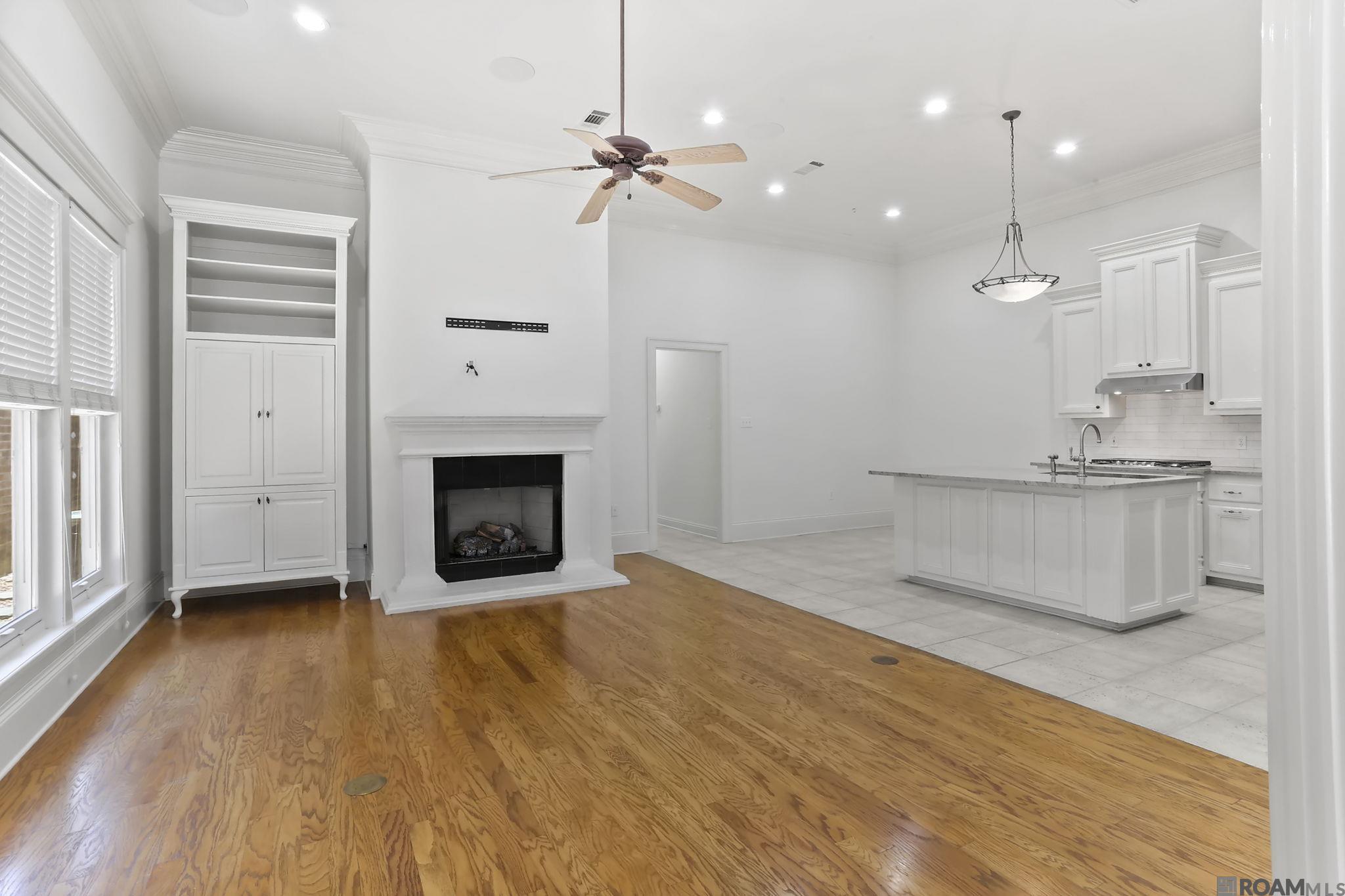 10777 Woodland Oaks