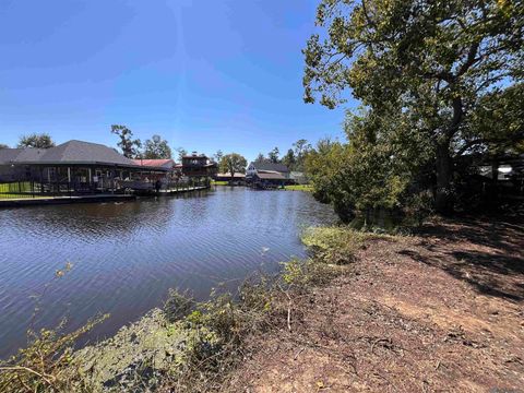 Vacant Land For Sale - 32742 Cypress Dr<br/> Springfield, LA 70462