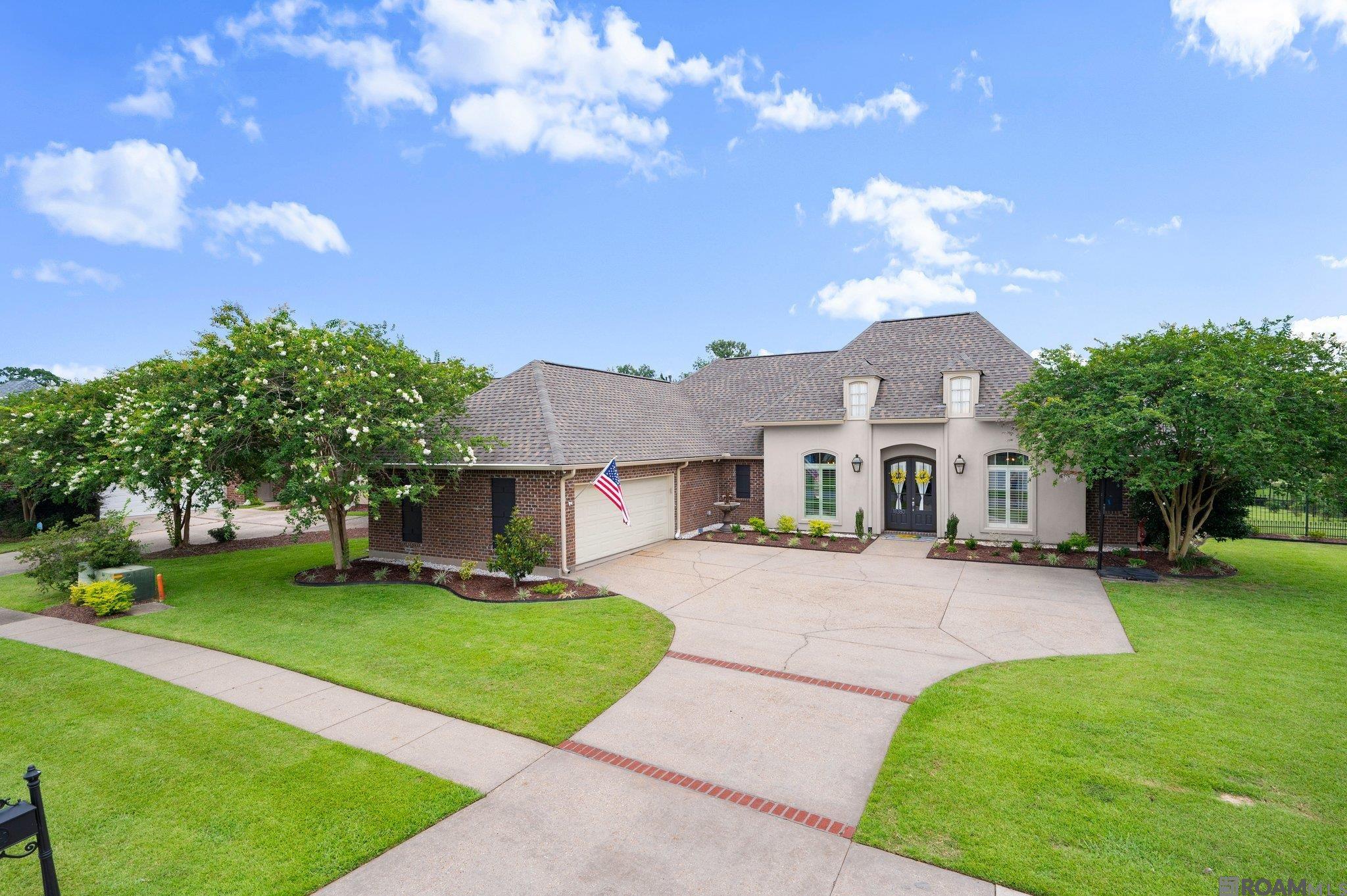 18380 Lake Harbor Ln, Prairieville, Louisiana image 1