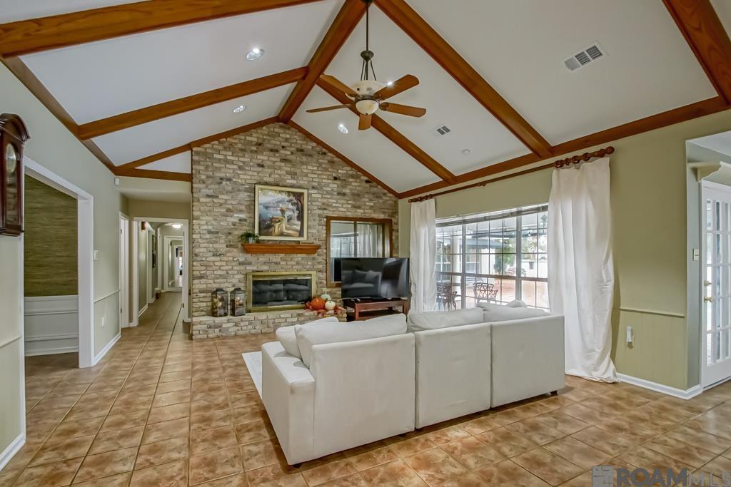 4118 E Lake Sherwood Ave, Baton Rouge, Louisiana image 10