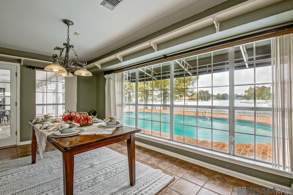 4118 E Lake Sherwood Ave, Baton Rouge, Louisiana image 17