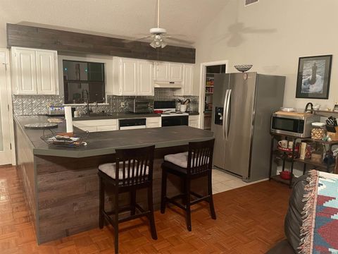 Apartment For Sale - 31400 River Pines Dr<br/> Livingston County, Springfield, LA 70462