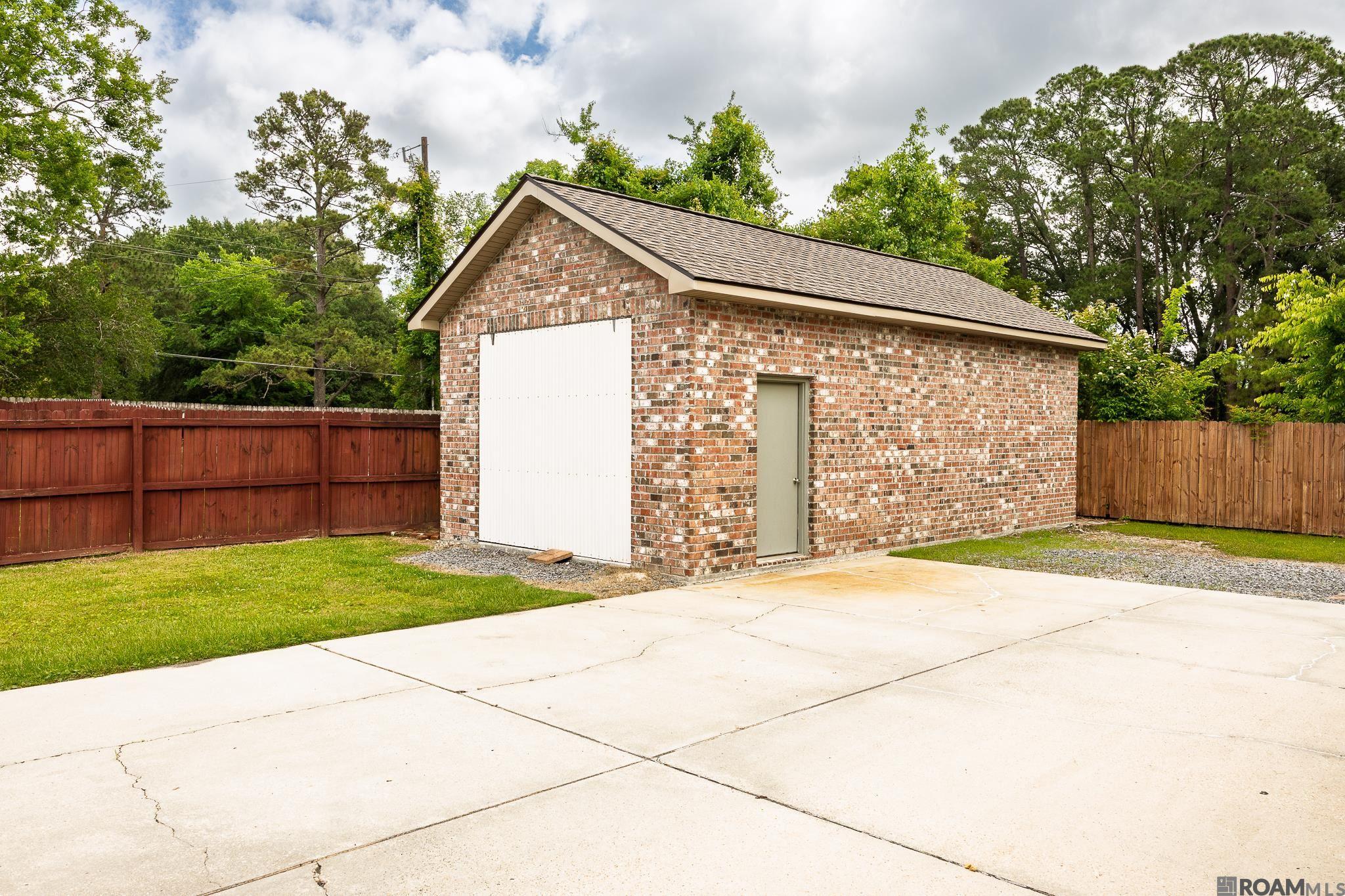 12498 Highland Dr, Geismar, Louisiana image 2
