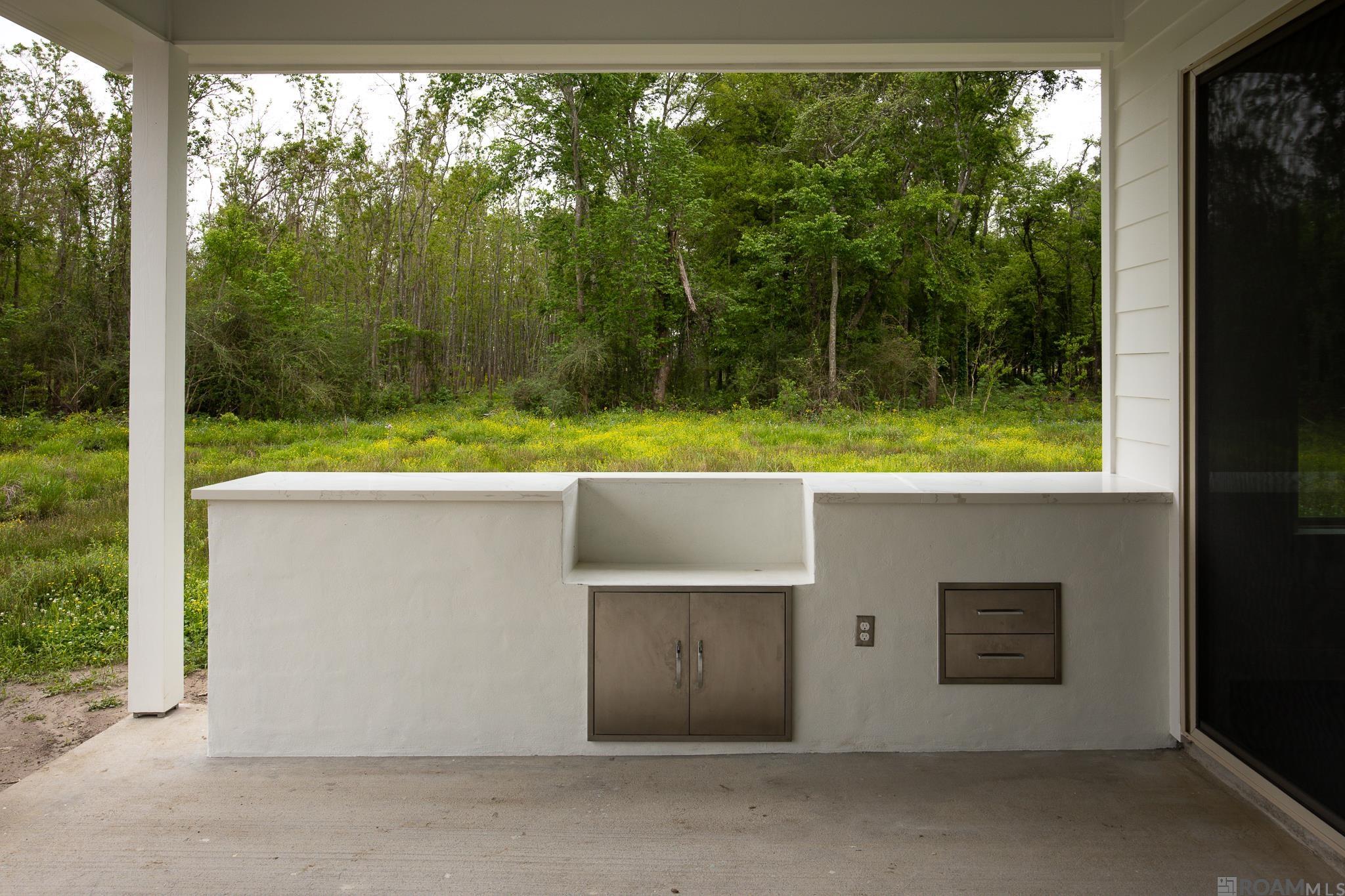 1033 W Worthey St, Gonzales, Louisiana image 39