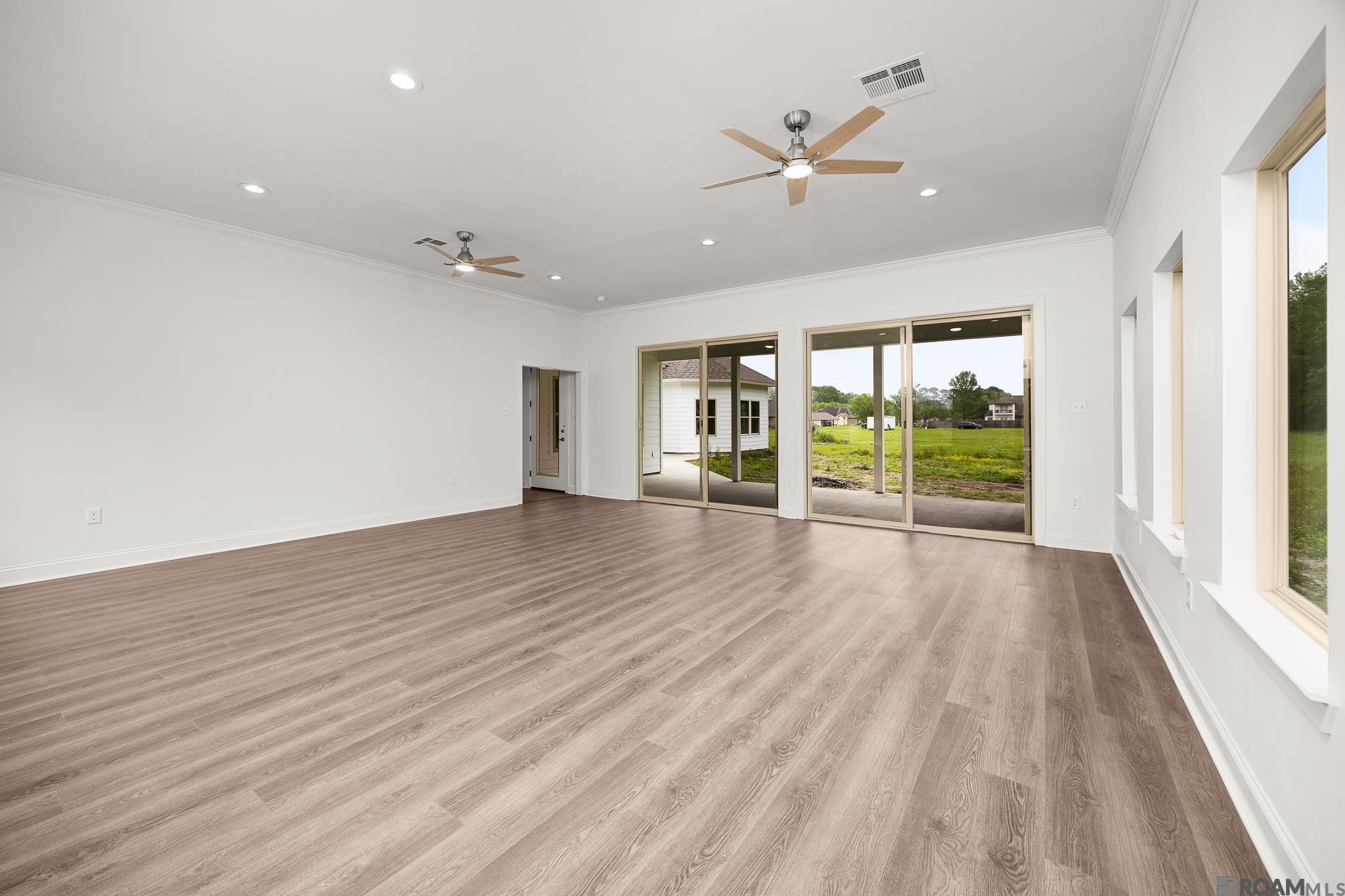 1033 W Worthey St, Gonzales, Louisiana image 35