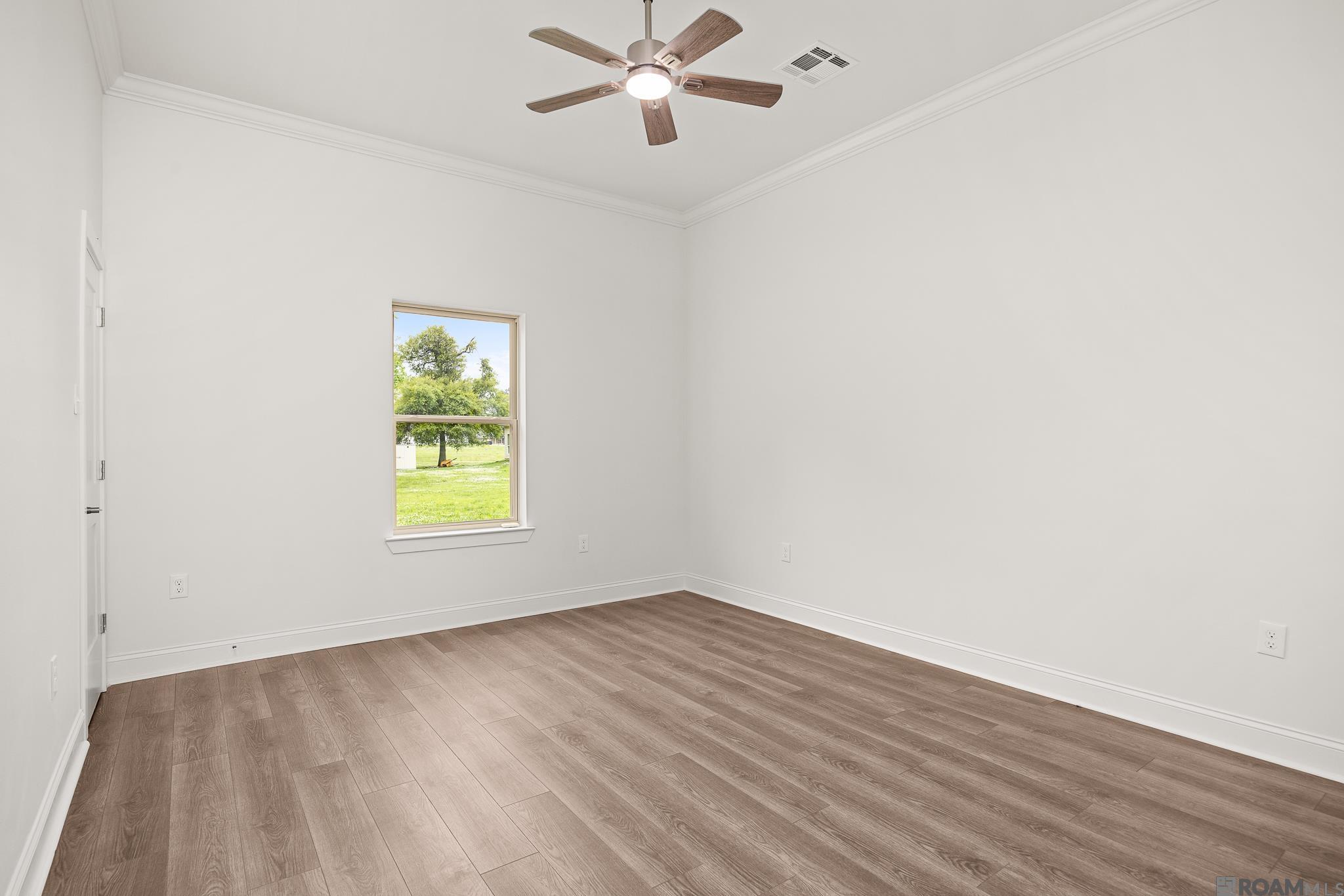 1033 W Worthey St, Gonzales, Louisiana image 33