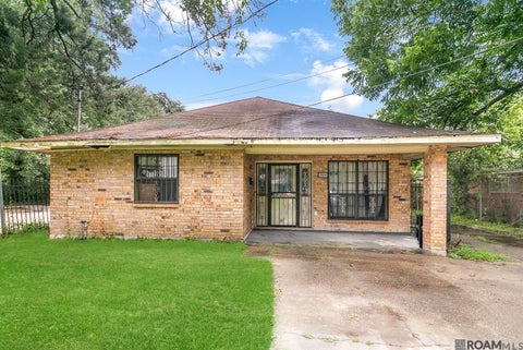 Homes For Sale - 2684 Iroquois St<br/> Baton Rouge, LA 70805