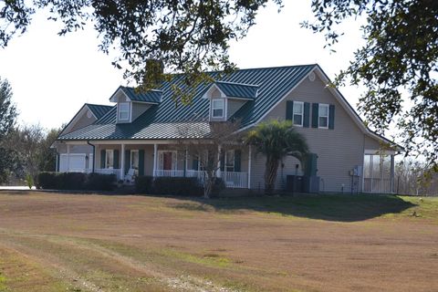 Homes For Sale - 305 Birdie Pitre Lane<br/> Cut Off, LA 70345