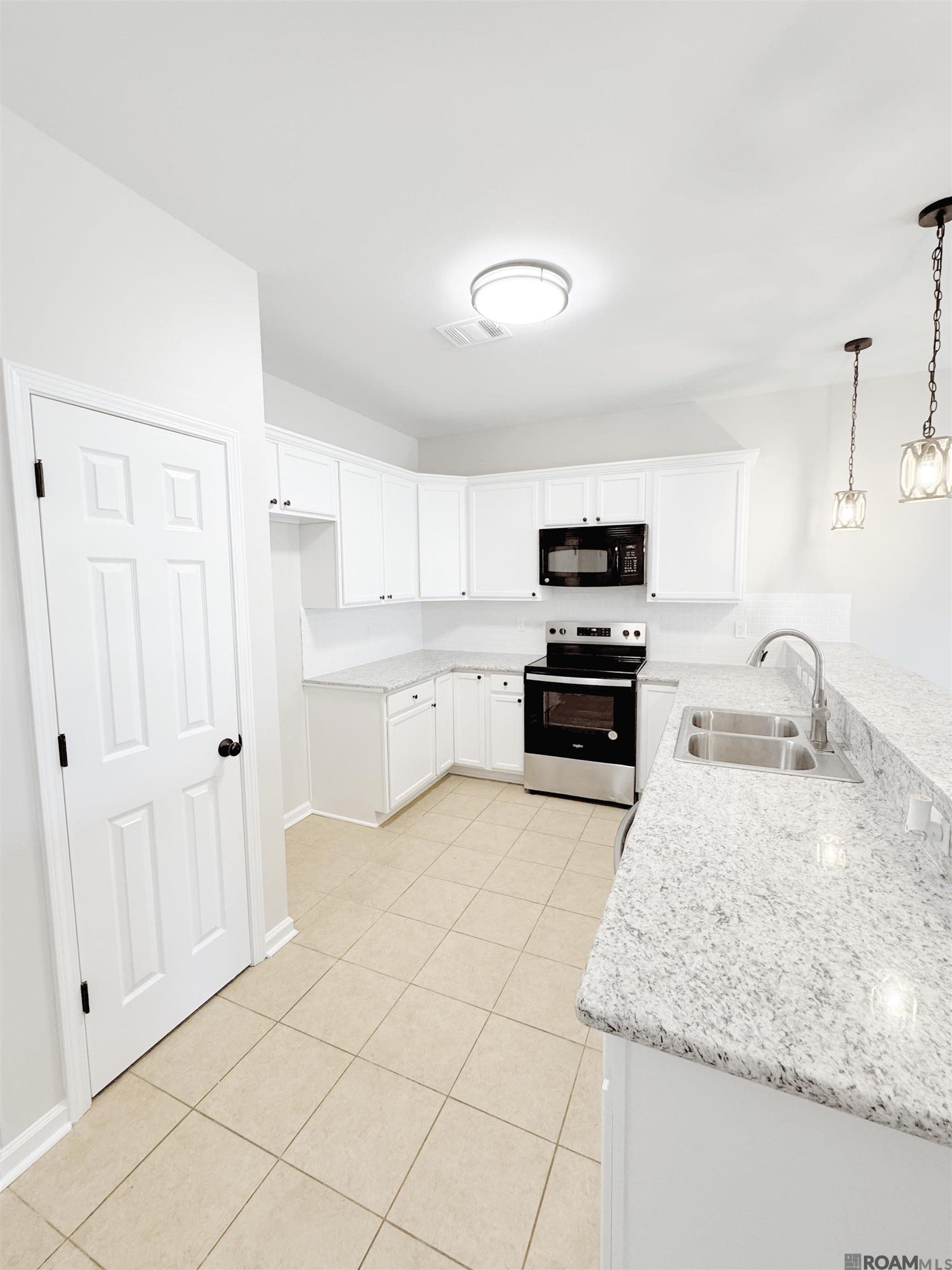 35081 Rayville Dr, Denham Springs, Louisiana image 9
