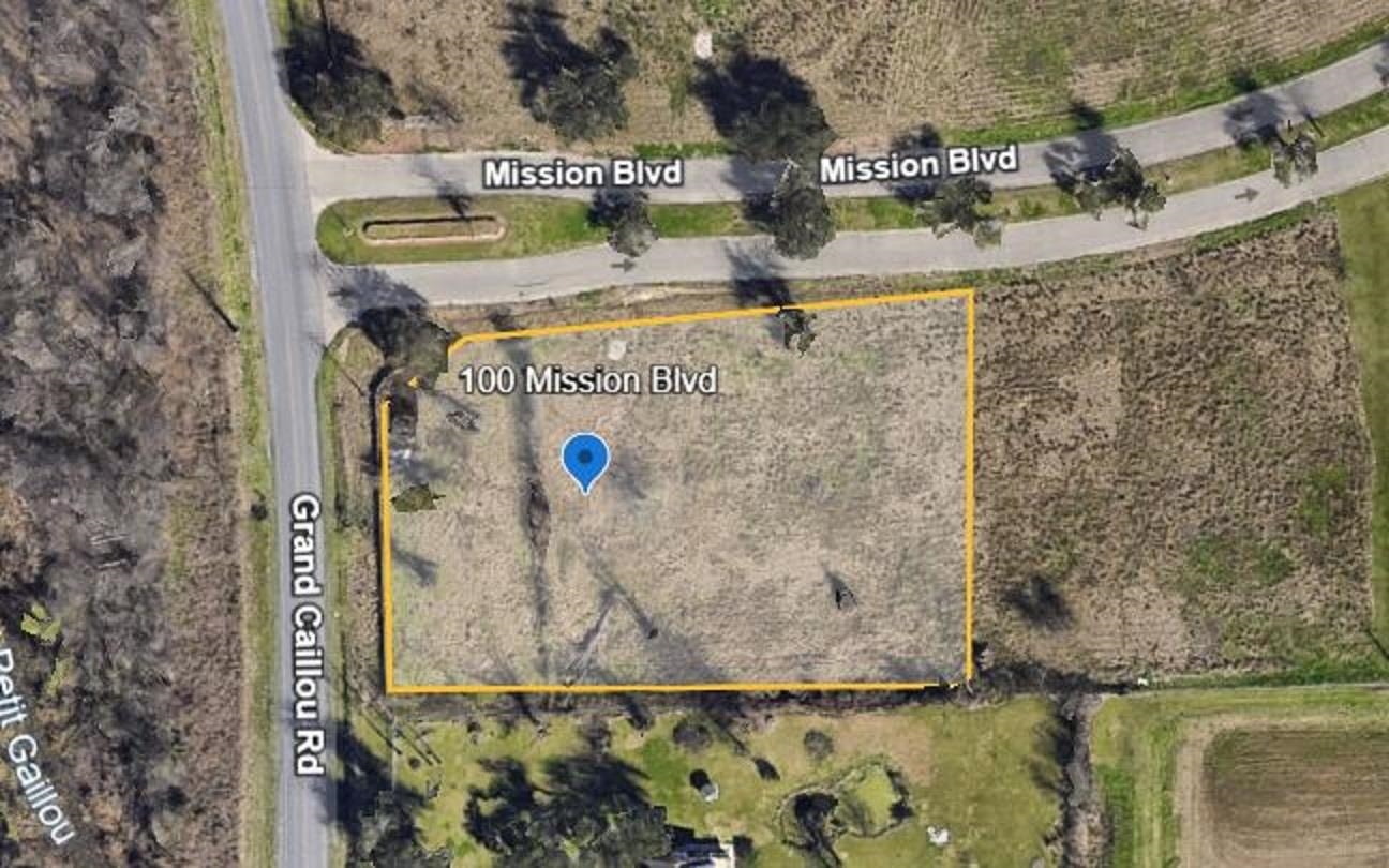 100 Mission, Houma, Louisiana image 1