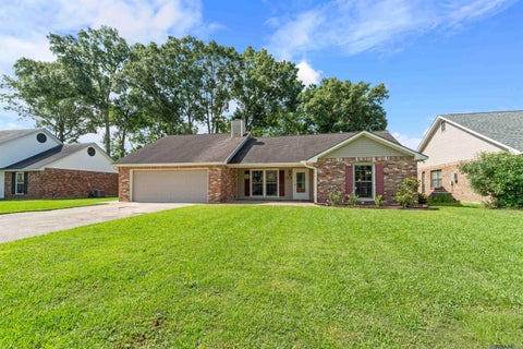 Homes For Sale - 12230 Arrowood Ave<br/> Baton Rouge, LA 70818