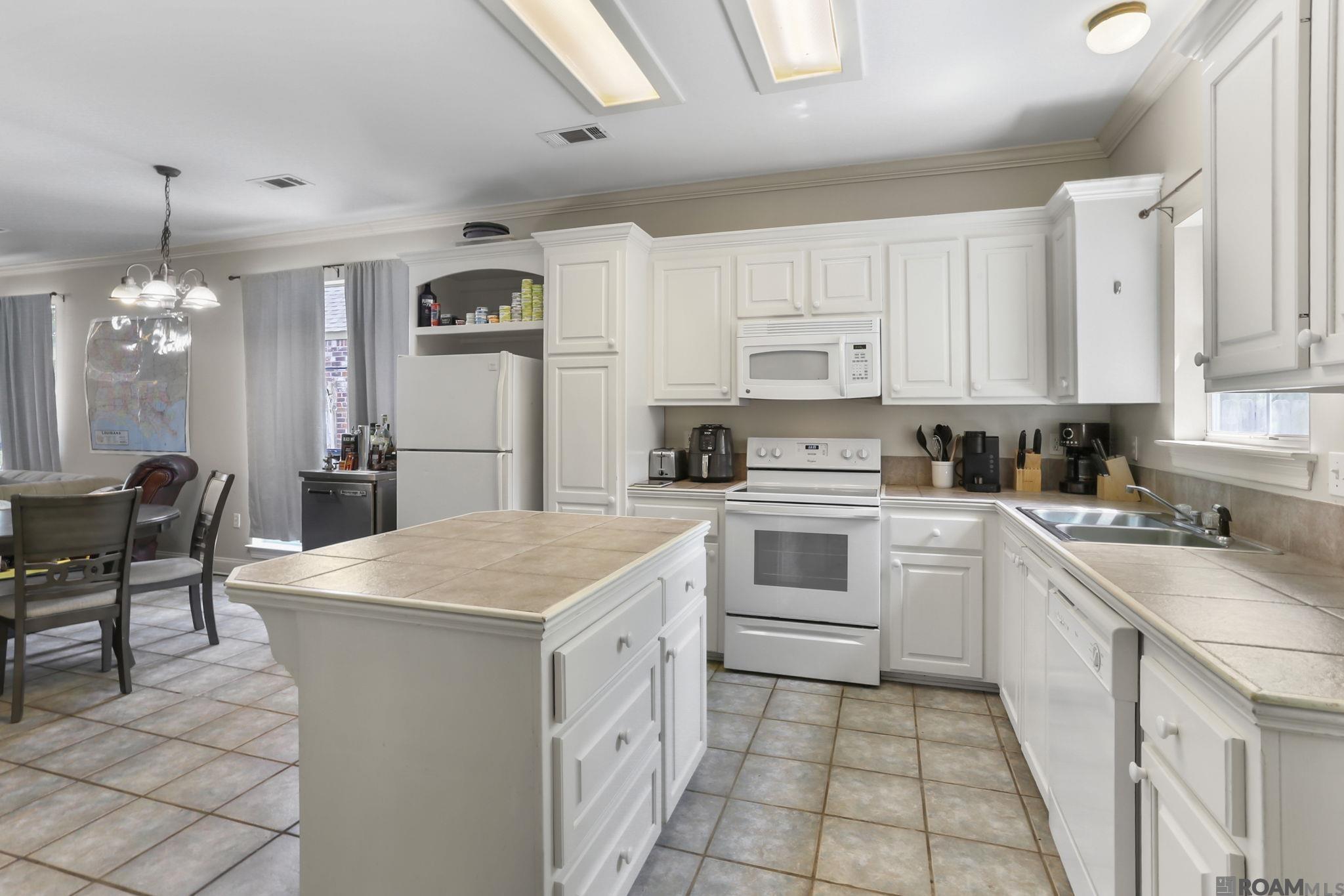 5613 Arialo Dr, Baton Rouge, Louisiana image 6