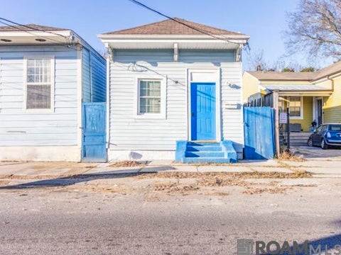 Homes For Sale - 2255 Urquhart Street<br/> New Orleans, LA 70117