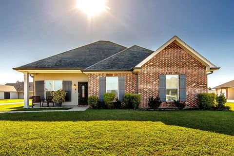 Homes For Sale - 151 Rue Claudet<br/> Lockport, LA 70374