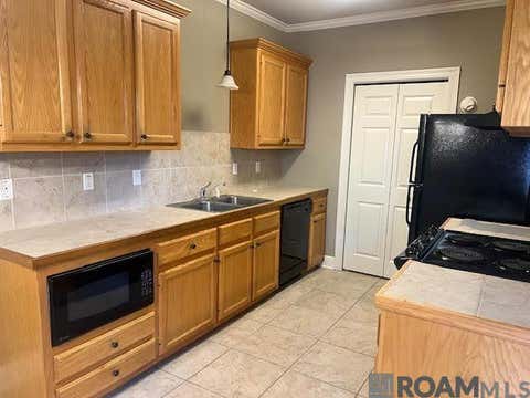 Condo For Rent - 828 Meadow Bend Dr #C<br/> Baton Rouge, LA 70820