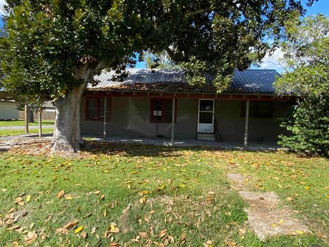 Homes For Sale - 582 Crochet St<br/> Pointe Coupee County, Morganza, LA 70759