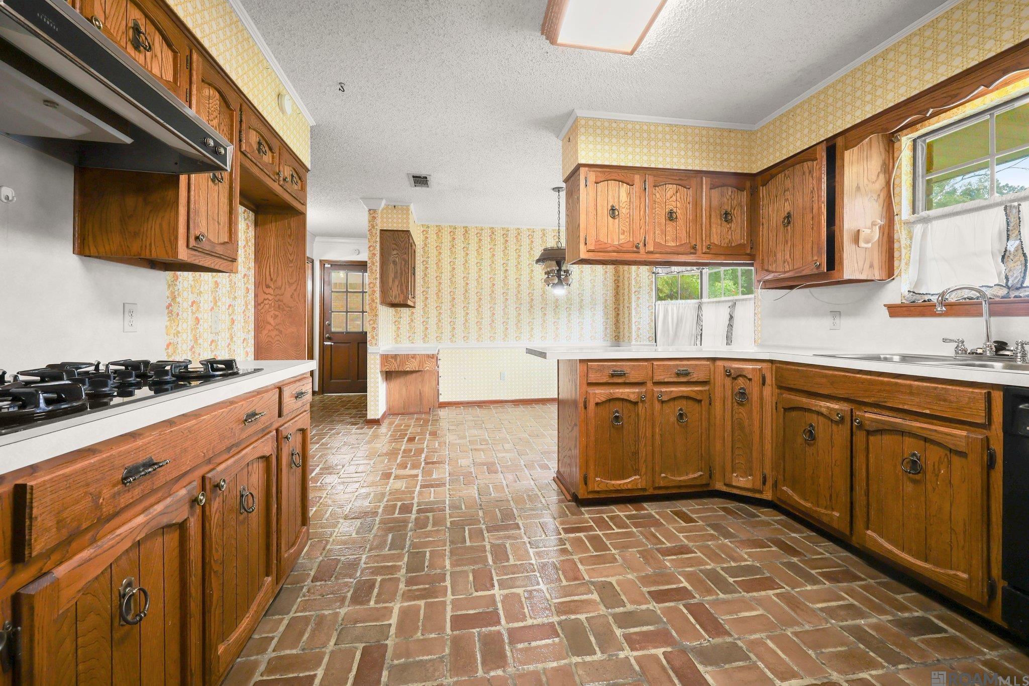 7625 Conestoga Dr, Greenwell Springs, Louisiana image 3