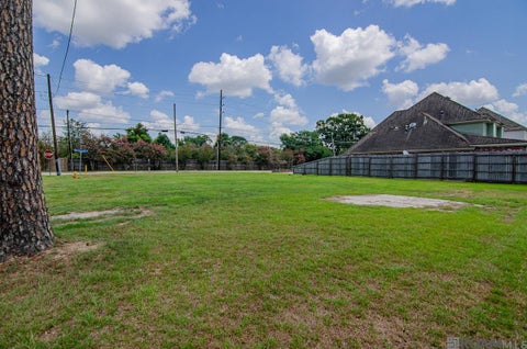 Vacant Land For Sale - 8720 Old Hammond Hwy<br/> Baton Rouge, LA 70809