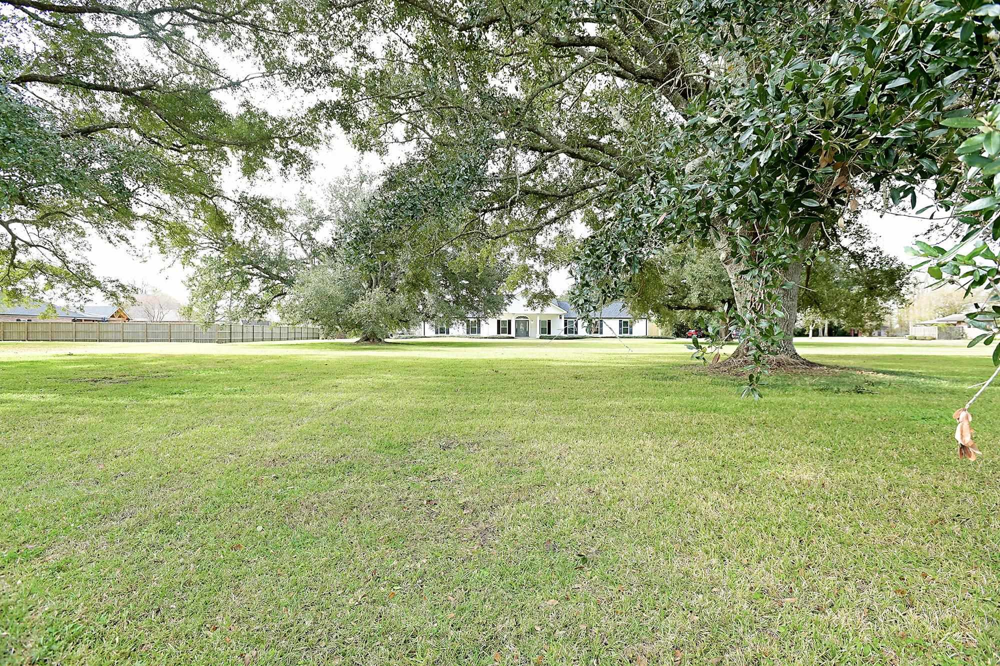 307 Bubby Dr, Houma, Louisiana image 2