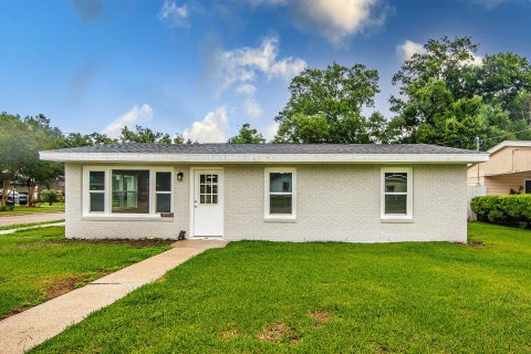 Homes For Sale - 1006 Franklin Ave<br/> Houma, LA 70360