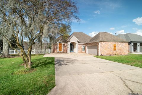 Homes For Sale - 11940 River Highlands Drive<br/> Maurepas, LA 70449