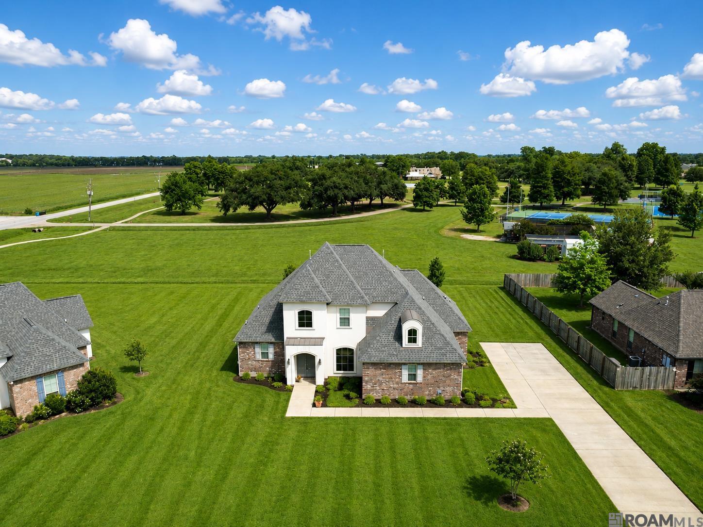 Photo 1 of 30 — 209 Amelia Ct, New Roads, LA 70760