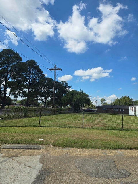 Vacant Land For Sale - TBD Merganzer Ave<br/> Baton Rouge, LA 70807