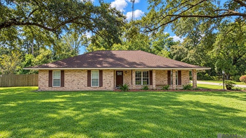 Homes For Sale - 29771 Tulip St<br/> Walker, LA 70785