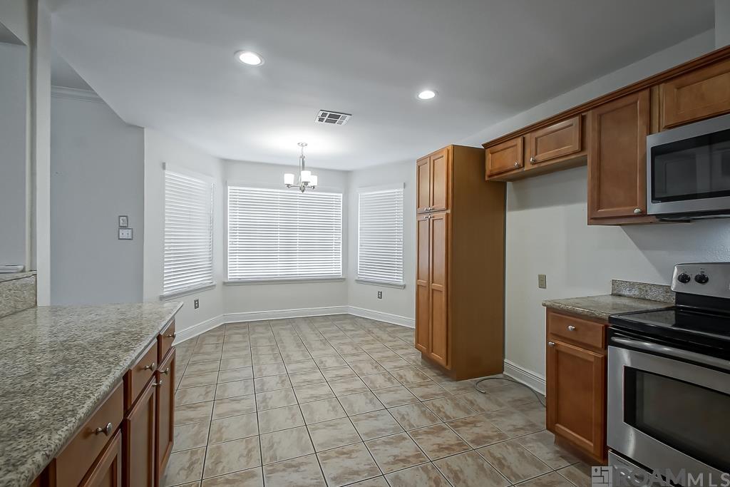 4833 Trenton Street, Metairie, Louisiana image 9