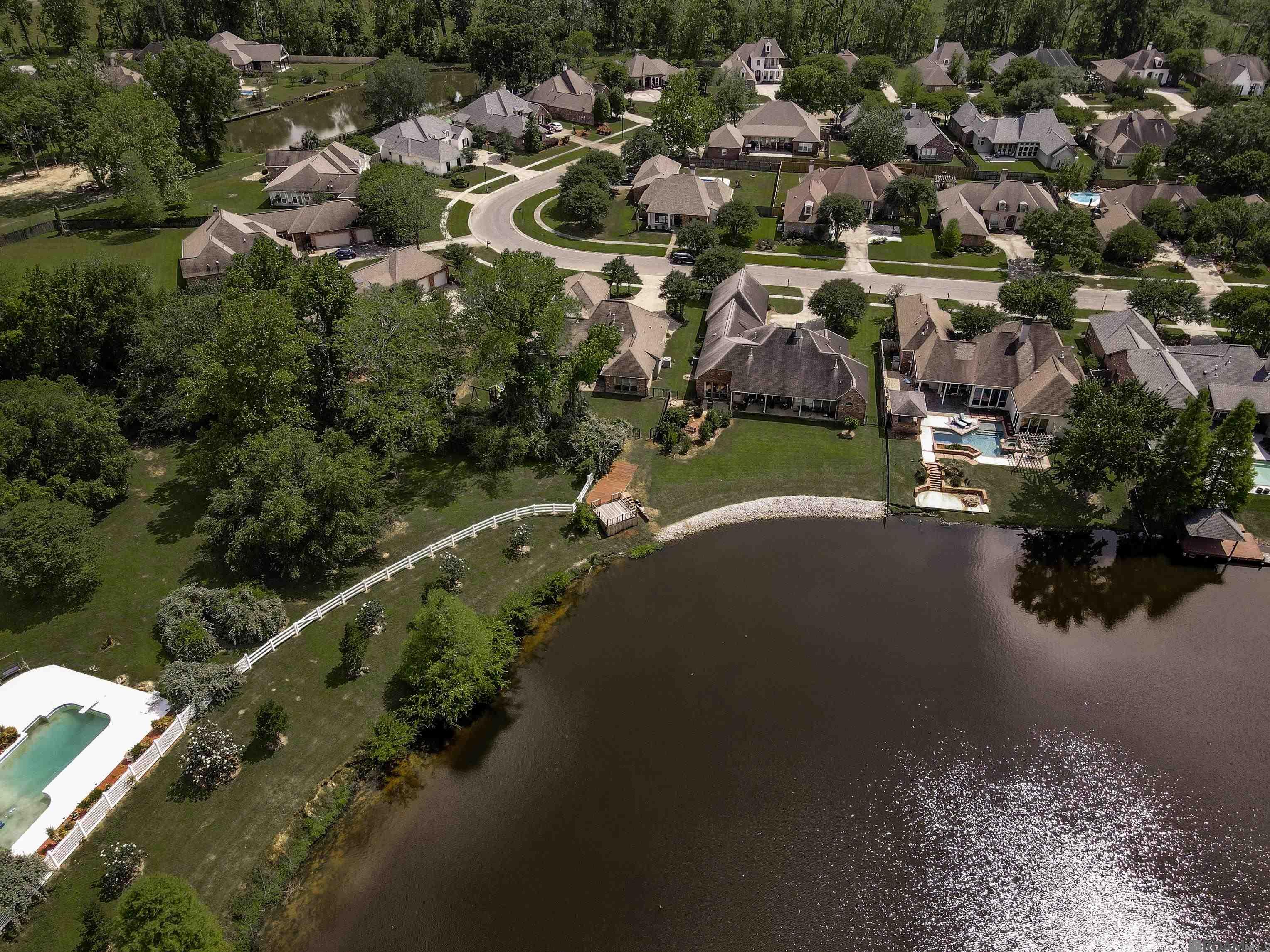 37326 Lakeshore Ave, Prairieville, Louisiana image 40