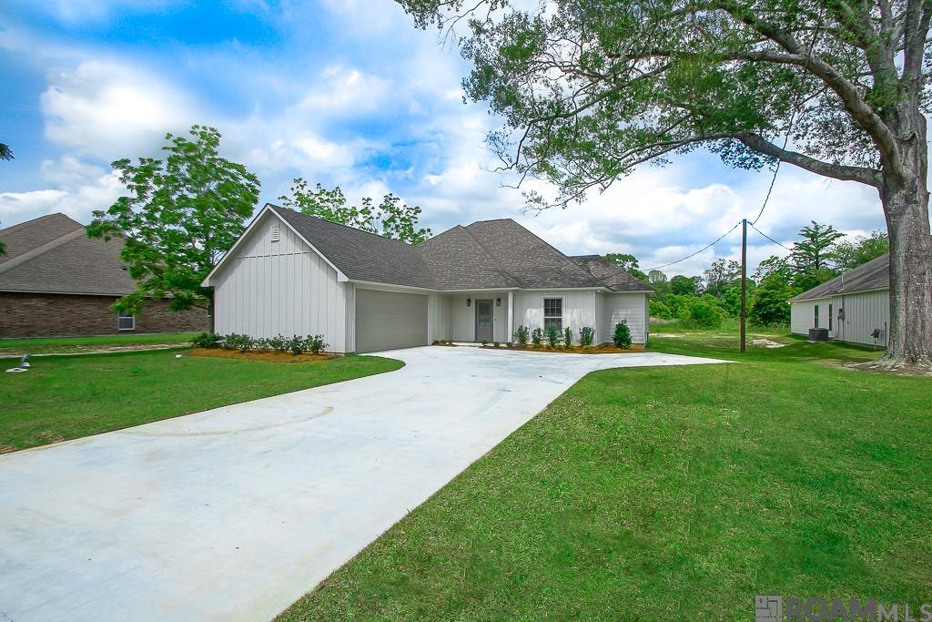 33696 Clinton Allen Rd, Denham Springs, Louisiana image 2