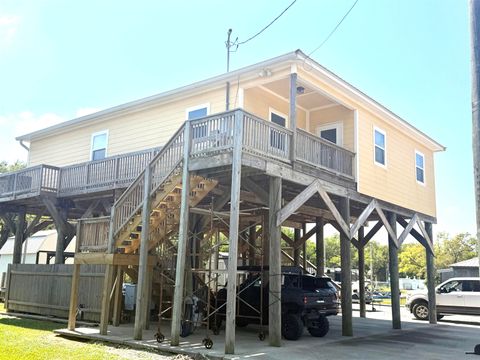 Homes For Sale - 108 Wolfpack Lane<br/> Grand Isle, LA 70358