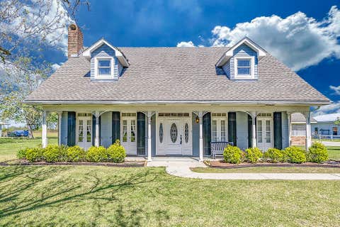 Homes For Sale - 104 Talbot Dr<br/> Houma, LA 70360