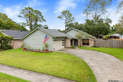 Homes For Sale - 1114 Knollhaven Dr<br/> Baton Rouge, LA 70810