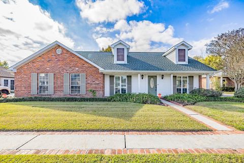 Homes For Sale - 1710 Joshua Dr<br/> Houma, LA 70360
