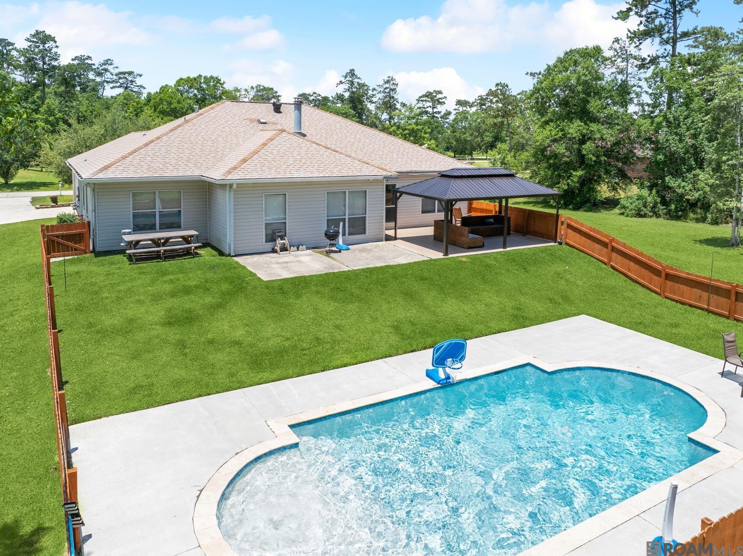 1032 Claire Dr, Slidell, Louisiana image 3