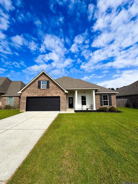 Homes For Sale - 23189 Mango Dr<br/> Denham Springs, LA 70726