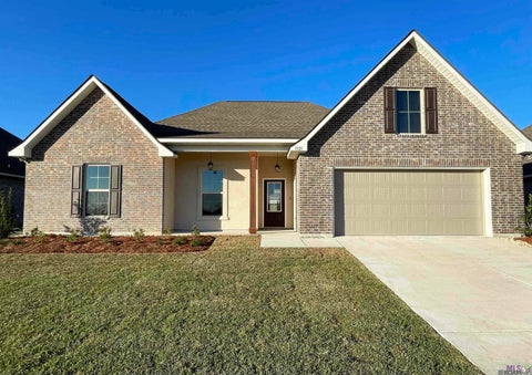 Homes For Sale - 1521 Cavalry Ave<br/> Zachary, LA 70791