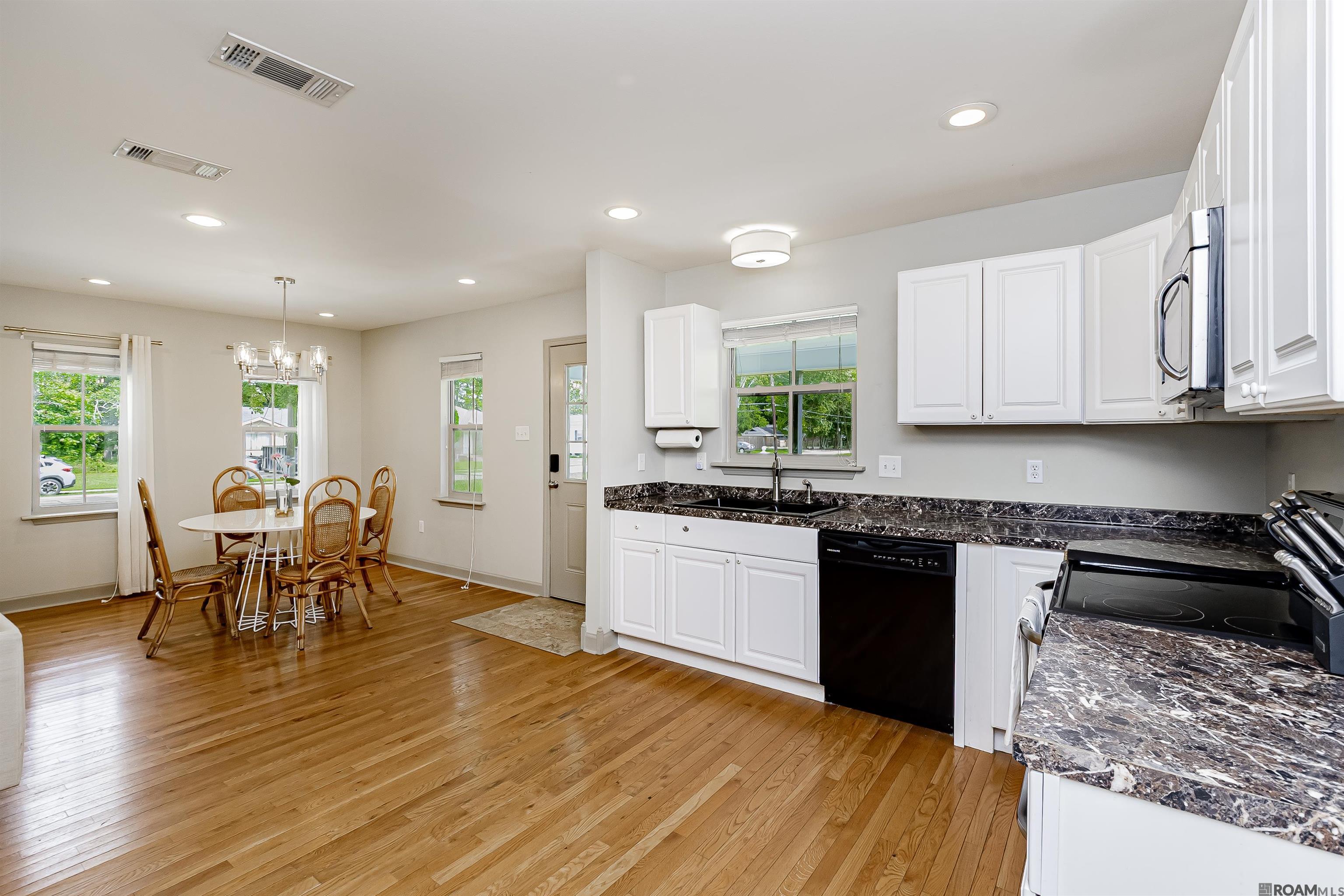 2108 Christian St, Baton Rouge, Louisiana image 12
