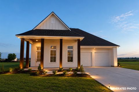 Homes For Sale - 136 Stella Drive<br/> Thibodaux, LA 70301