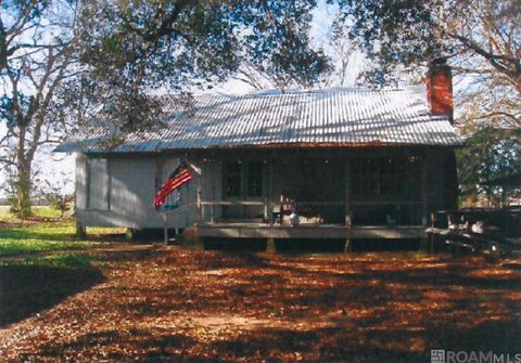 Homes For Sale - 1040 Adley Loop<br/> Saint Martin County, Breaux Bridge, LA 70517