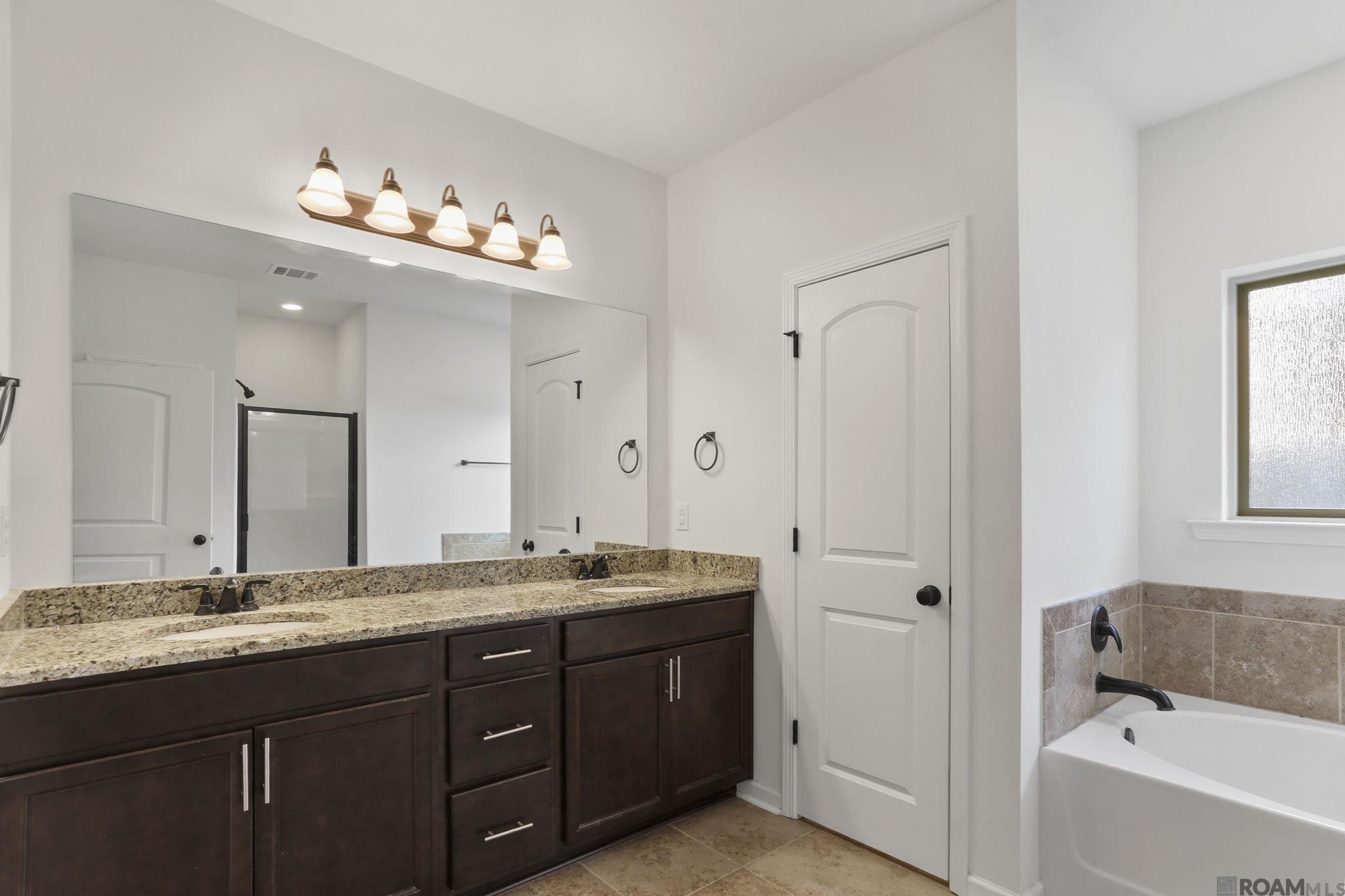 18341 Sunset Park Dr, Prairieville, Louisiana image 3