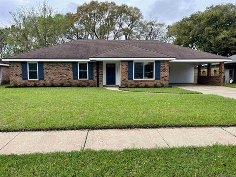 Homes For Sale - 240 Orangewood Dr<br/> Lafayette County, Lafayette, LA 70503